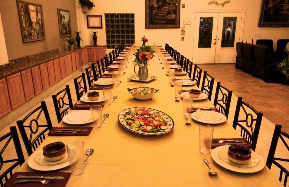 Villa Captains Dinner Table